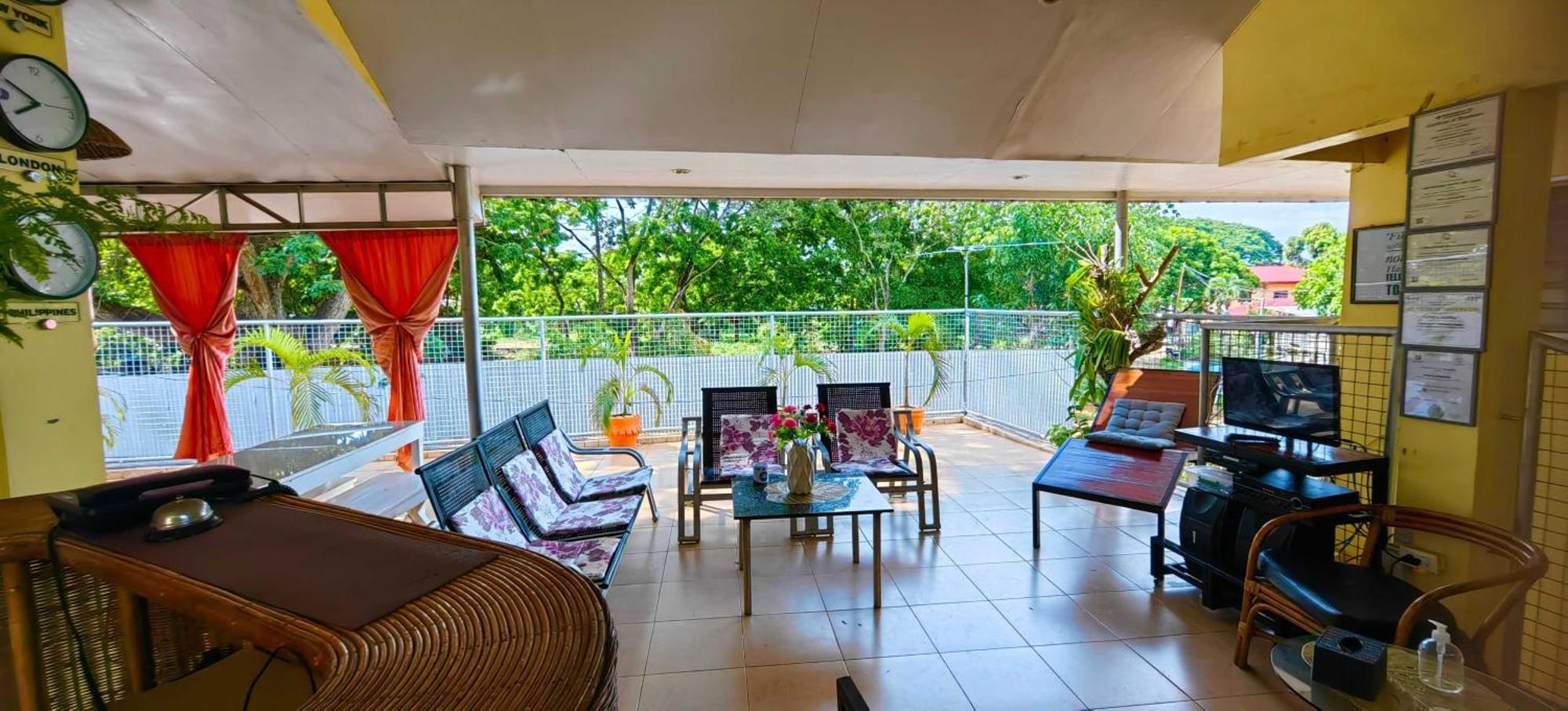 Las Residencias Bed And Breakfast Puerto Princesa Exterior photo