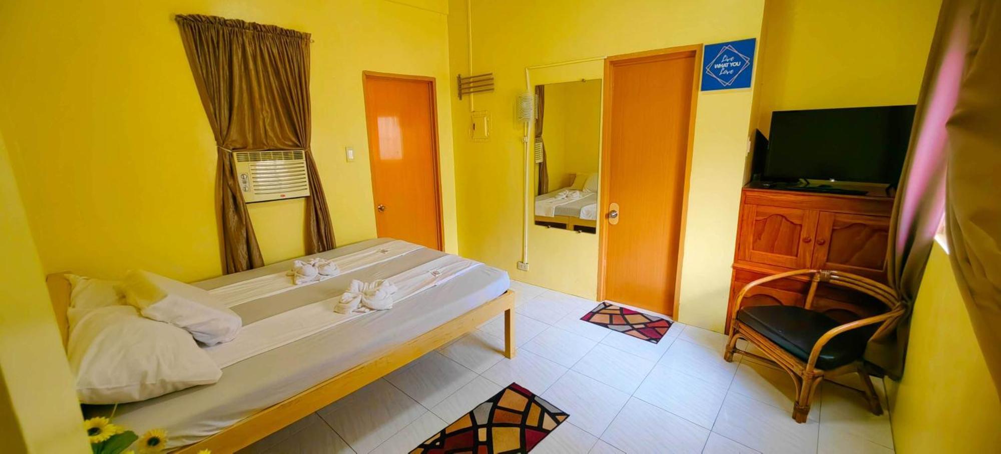 Las Residencias Bed And Breakfast Puerto Princesa Exterior photo